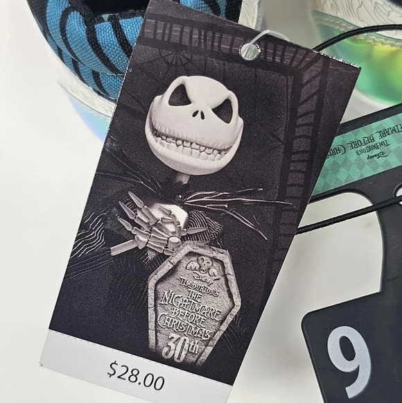 Women's Disney Ground Up Nightmare Before Christmas Hi Top Sneaker Size 6 - Picture 8 of 12